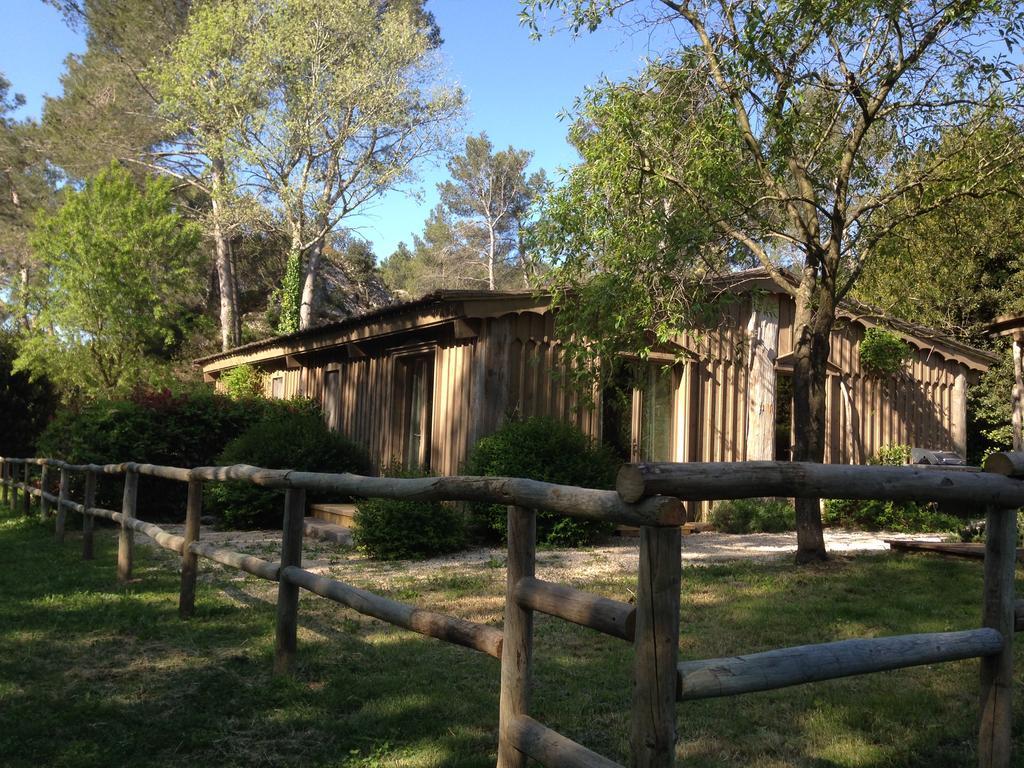 Cabane De La Leque Fontvieille Exterior foto